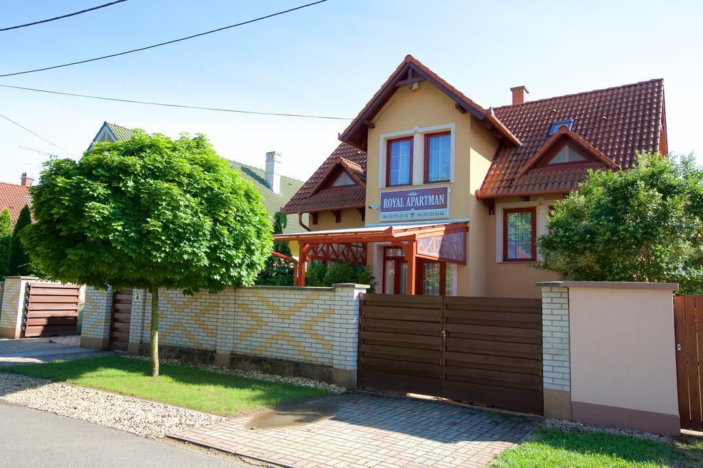 Royal Apartman Hajdúszoboszló Exterior foto