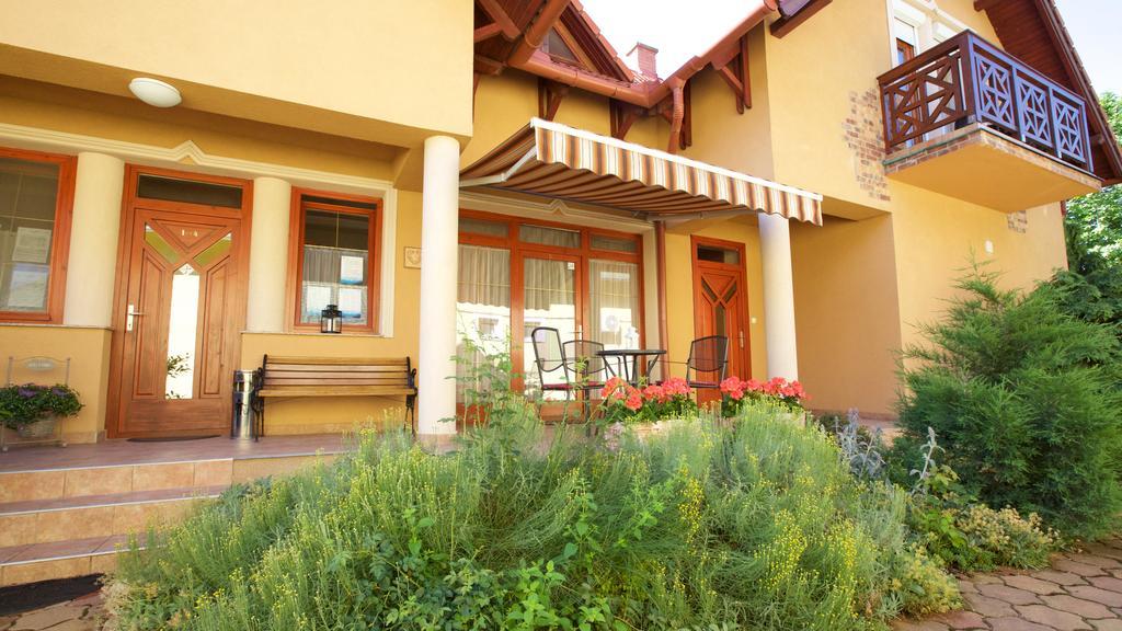 Royal Apartman Hajdúszoboszló Exterior foto